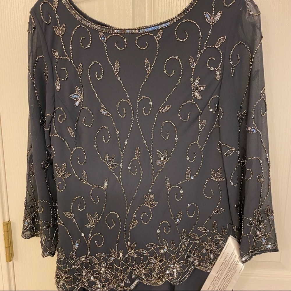 J Kara Illusion 3/4-sleeve Beaded-Overlay Gown in Gunmetal Metallic - Picture 9 of 9